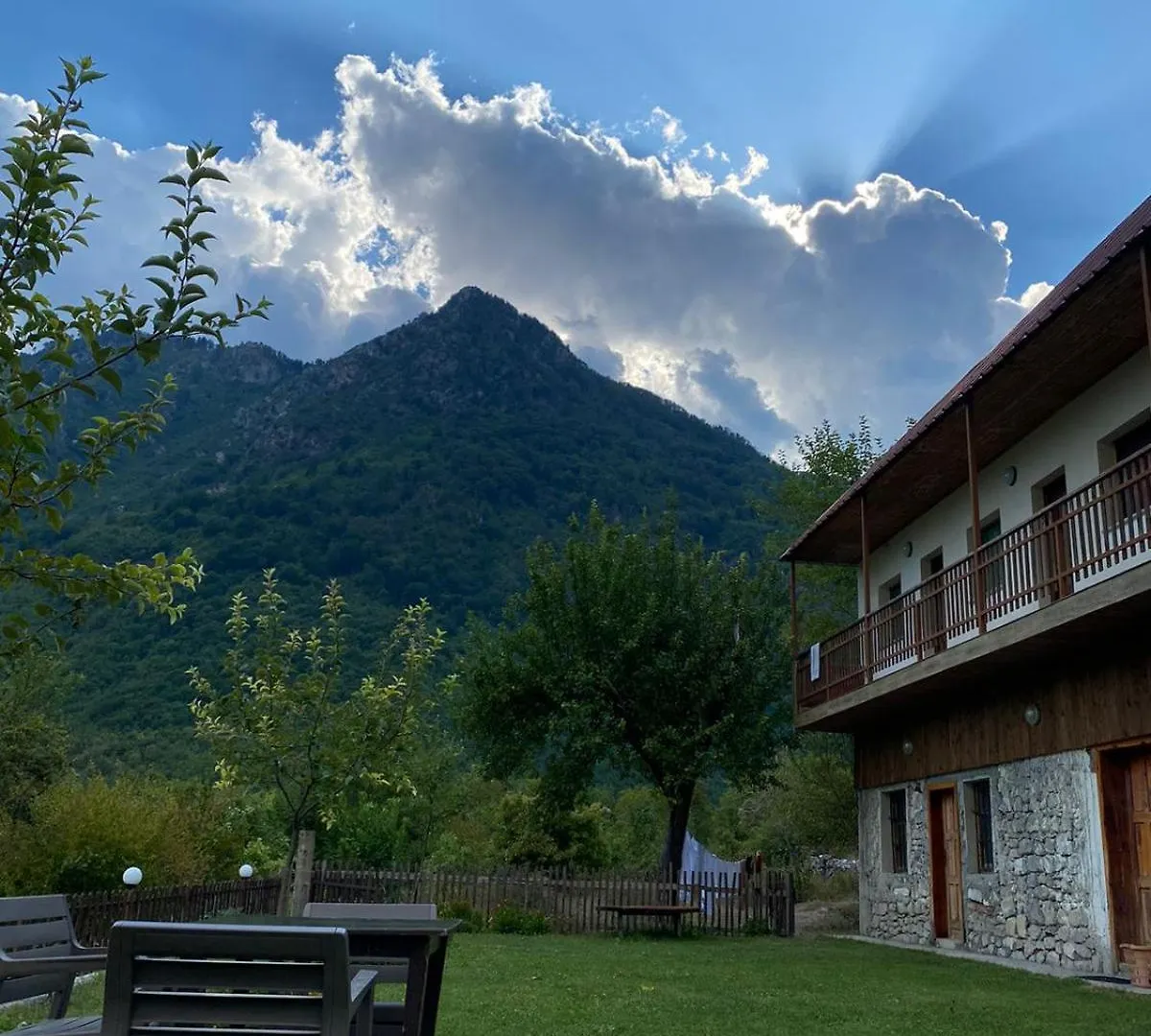 Bed & Breakfast Guesthouse Driti Nderlysaj
